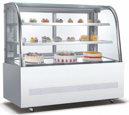 A vitrina de vidro curvada do bolo da exposição do bolo ventilou lojas refrigerando da padaria